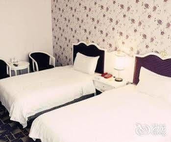 Chengdu Lilac Hotel Fei Cheng Branch Zewnętrze zdjęcie